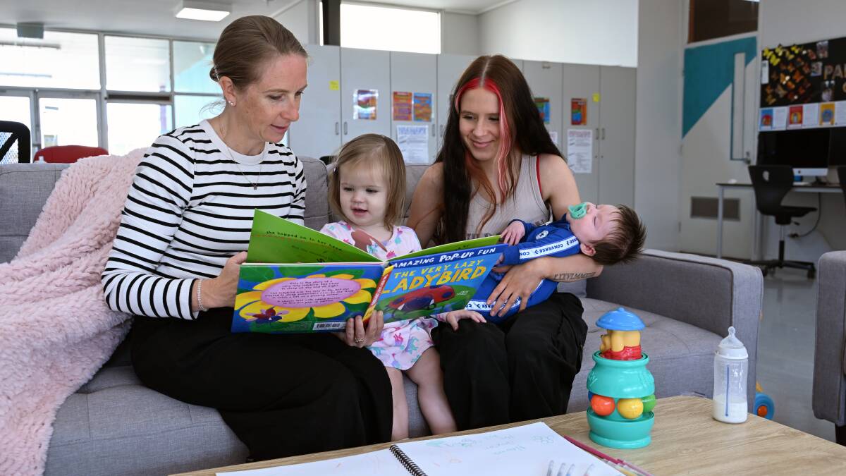 Ballarat's young parents bringing their babies back into the classroom