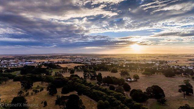 PIC OF THE DAY: @fozzie5 "Sunset over Victoria Park #drone #dronestagram #dronephotography #dronelife #phantom4 #ballaratpicoftheday #ballaratcourier"