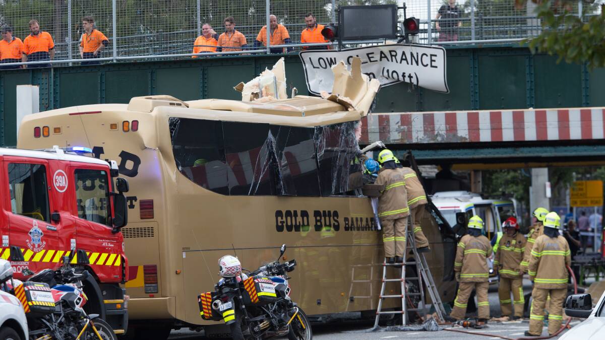 Ballarat bus crashes into Melbourne bridge | audio, video