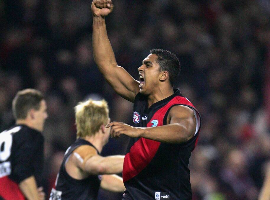 Damian Cupido playing for Essendon in 2005.