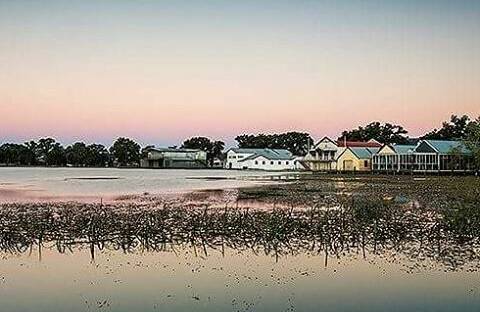 PHOTO OF THE DAY: @brettallenphotography "#lakewendoree at #sunet in #ballarat #boathouse #rowing #water"