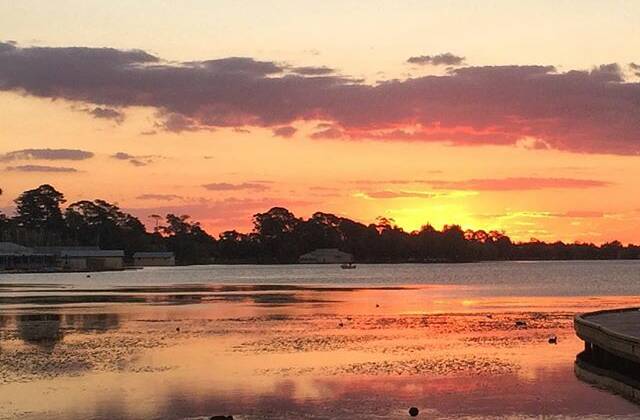PIC OF THE DAY: @jessiemacb "#nofilter #lakewendouree #ballarat #sunset"