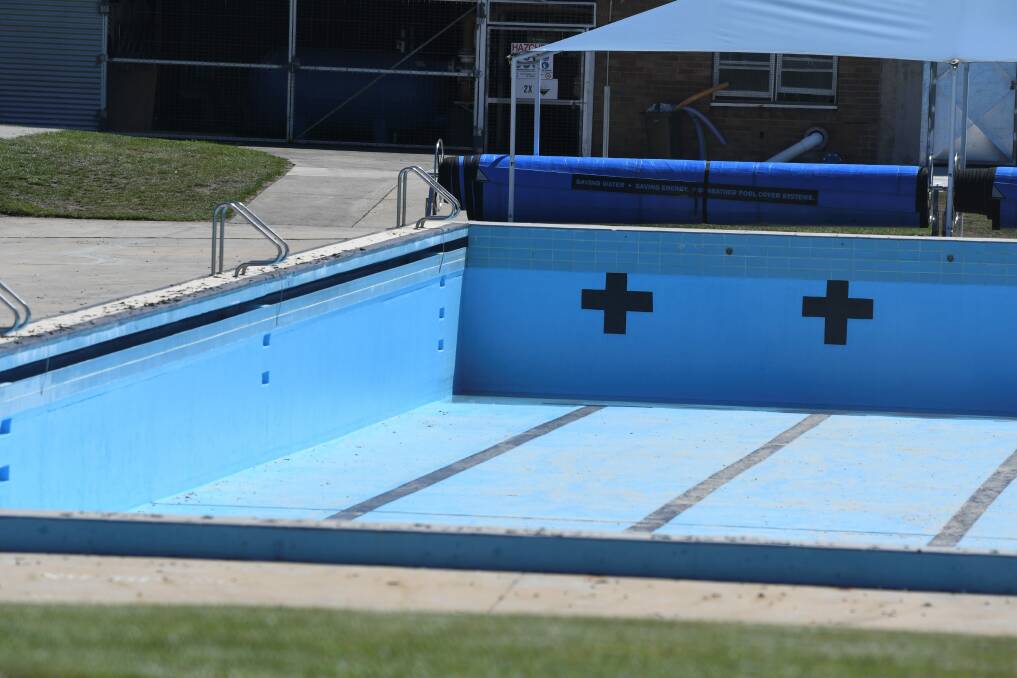 DRY: The Eureka Aquatic Centre remained empty on Wednesday afternoon despite a planned November 4 opening.