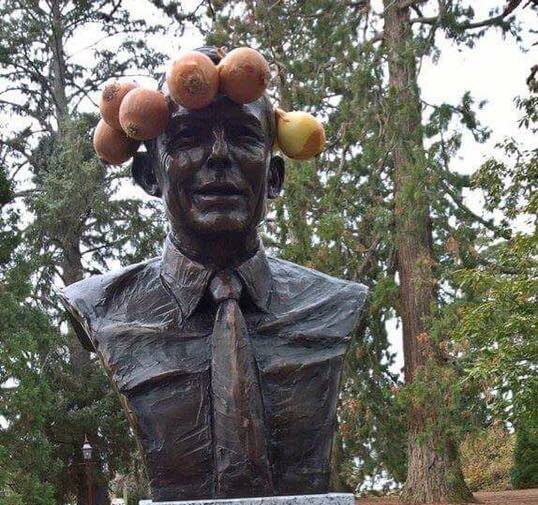 Tony Abbott's bust, with onion crown attached.