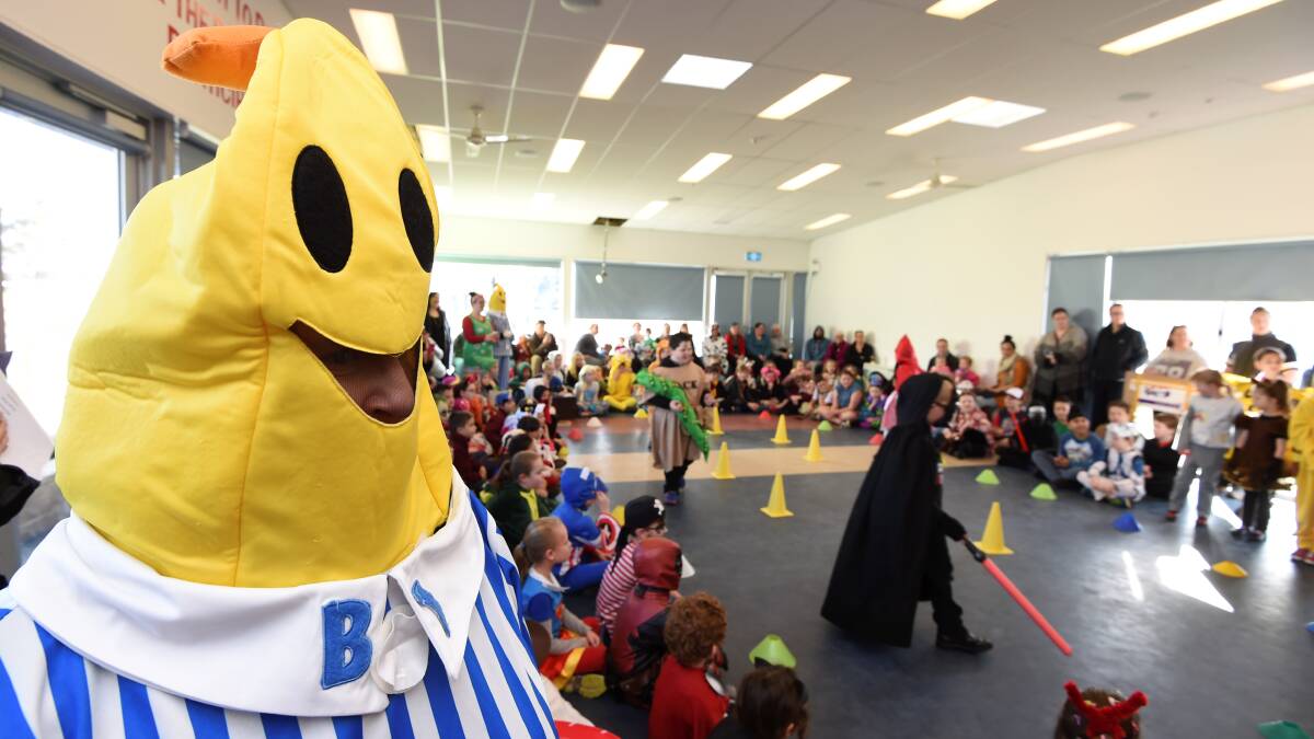 GUEST APPEARANCE: Childhood favourite B1 popped up at the Wendouree Primary School Book Week parade today. Picture: Lachlan Bence