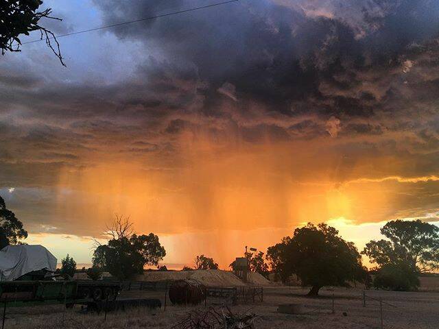 Today's Instagram #picoftheday is by @shellybells74 - tag your weather pics #bendigoweather and we'll feature the best ones here.