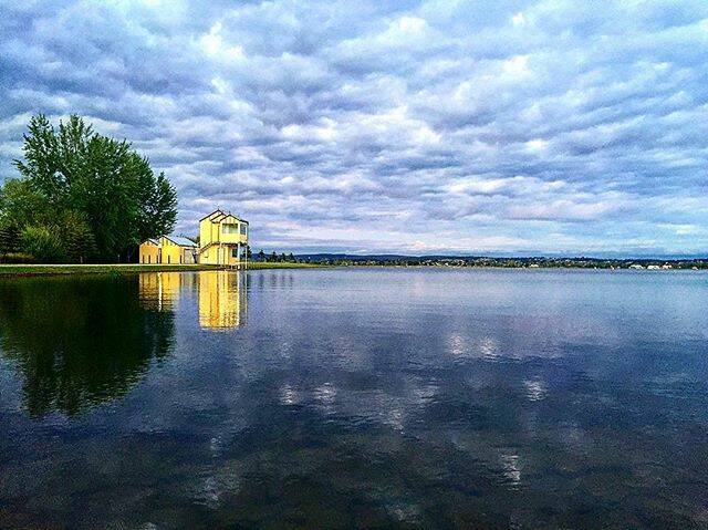 Photo of the day: Simply upload your photo each day with the hashtag #ballarat to be in the running for your photo to appear. Today's #picoftheday is by @steviekaze – Lake Wendouree at it's best in spring.