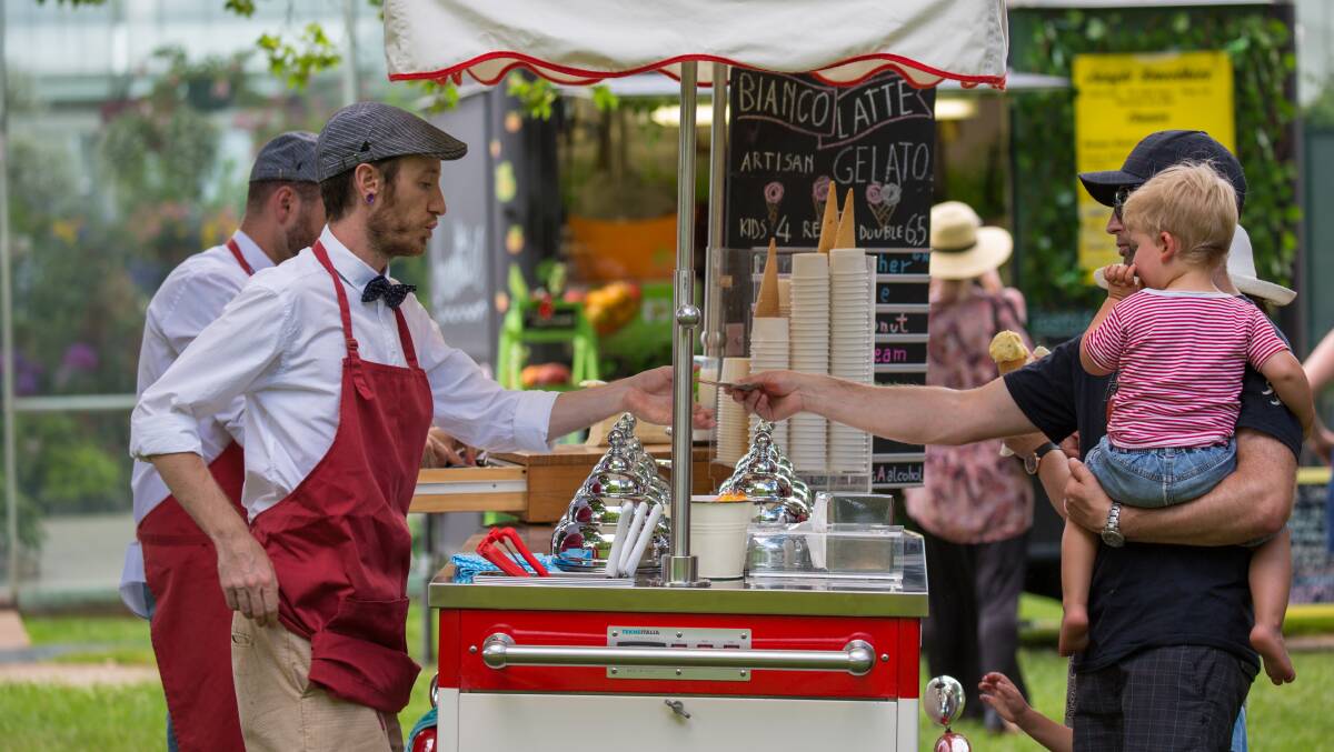 Devour the tastes and sounds enveloping the Botanical Gardens during January's Summer Sundays.
