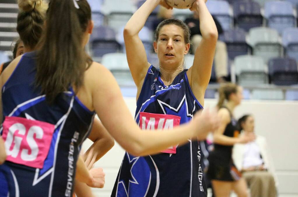 SPOT UP: Sovereigns division one mid-courter Danni Davidson looks for a target in attack in last week's clash with North East Blaze. Picture: AFL Goldfields