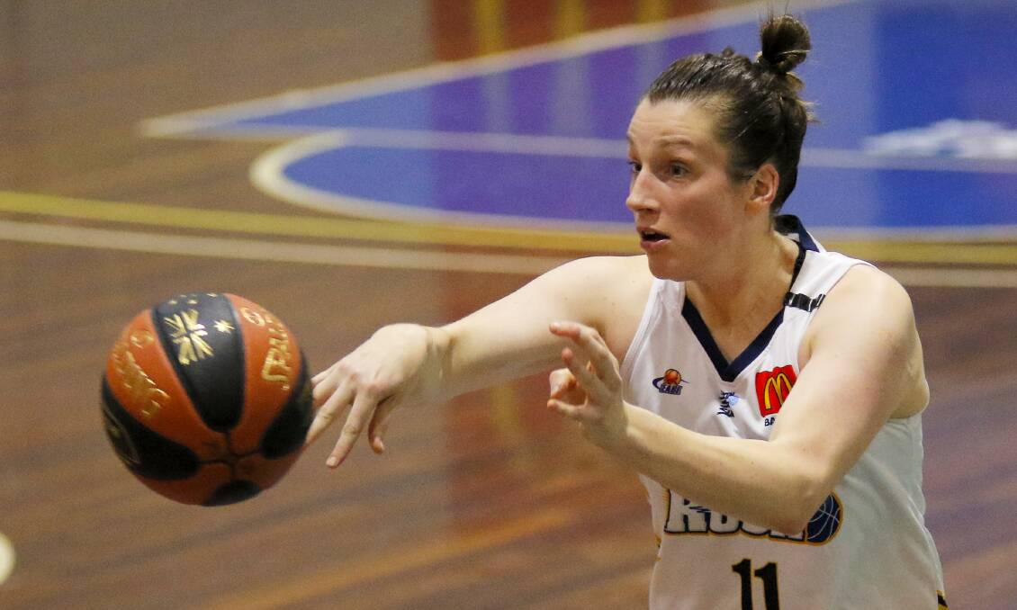 LEADING THE WAY: Ballarat Rush captain Kristy Rinaldi fires off a pass earlier in the season against Hobart. Rush will be hoping it can continue its impressive run of form.