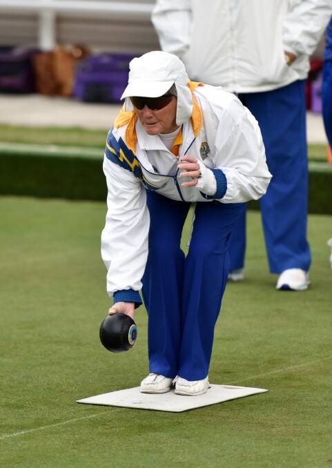 LINED UP: Midlands Golf bowler Jan Vincent prepares for her next shot during the clash with City Oval on Monday. City Oval won the game by 15 shots.
