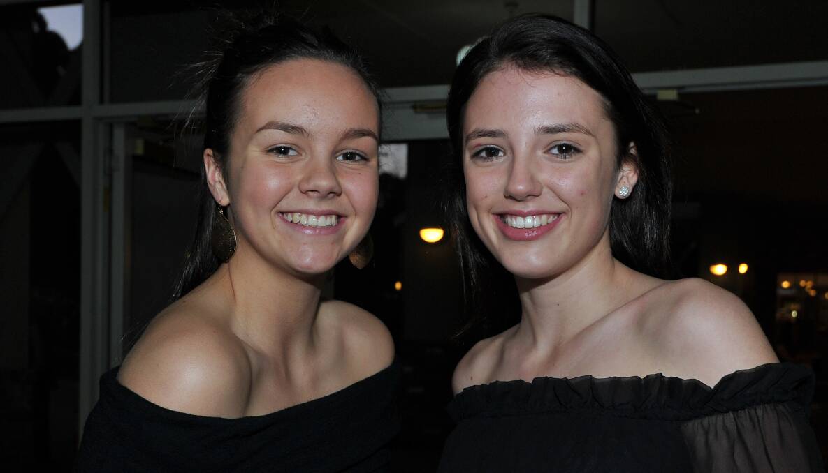Zara Nevett and Eliza Bennett on the red carpet. Picture: Lachlan Bence