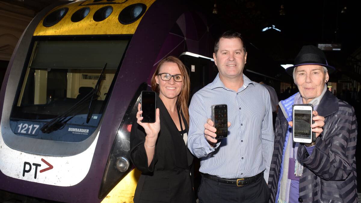 Ballarat commuters to have full mobile coverage on trains next year