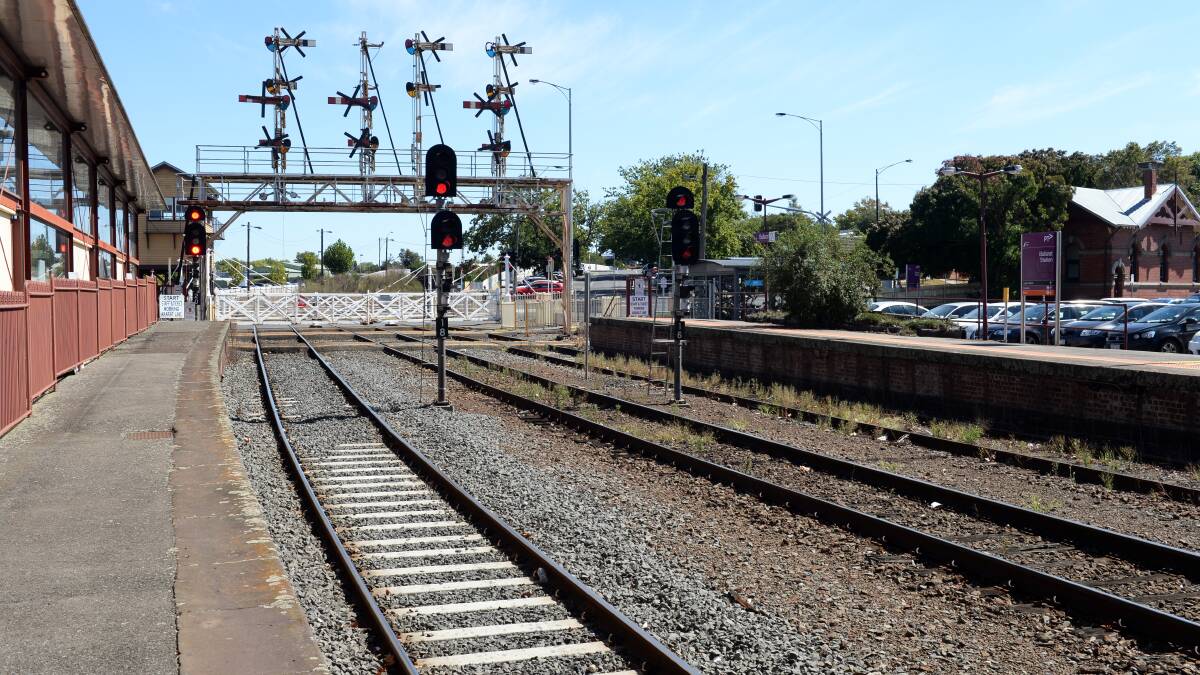 The Ballarat to Melbourne train line is rife with mobile black spots.
