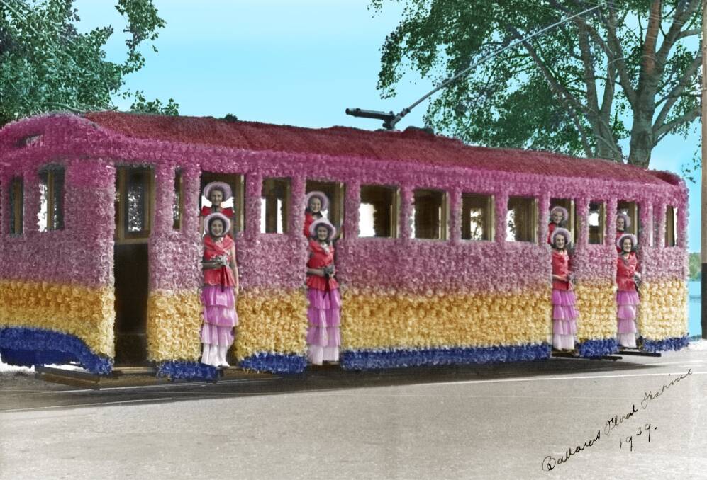 A colourised photo of an old Ballarat tram during the Begonia Festival in 1939. 