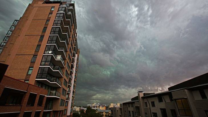 The Sydney storm in Pyrmont.  Photo: Todd Kennedy