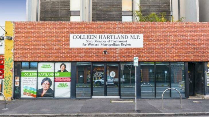  A private super fund has snapped up a ground floor strata office leased to state MP Colleen Hartland for $631,000.