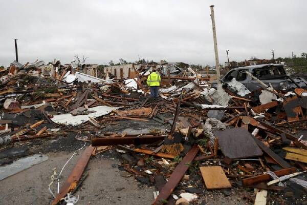 Sulphur in Oklahoma bore the brunt of the tornadoes that ripped across the state. (AP PHOTO)