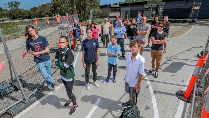 Teachers, students and parents from Strathmore Secondary College  campaigning against the CityLink/Tullamarine widening project. Photo: Wayne Taylor