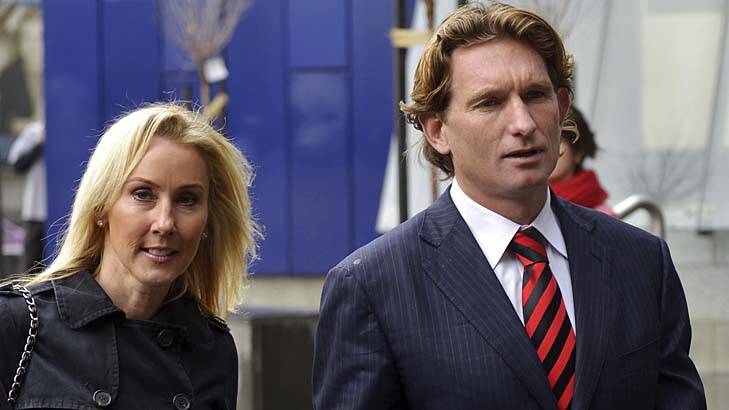 James and Tanya Hird make their way into the Melbourne Federal Court for the ASADA investigation. Photo: Michael Clayton-Jones