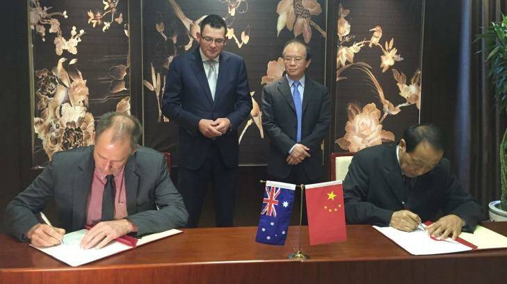 Daniel Andrews and China cultural minister Luo Shugang at the signing ceremony in Beijing's Ministry of Culture headquarters.
