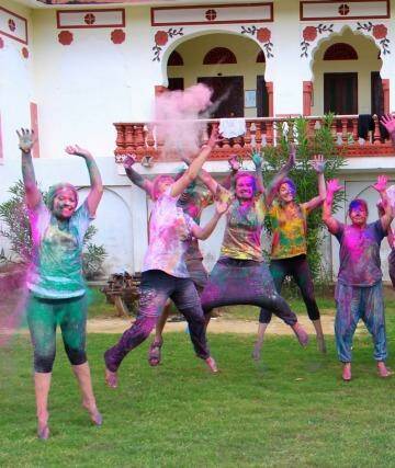 CElebrate your 20th with colourful ravers  in Rajasthan.