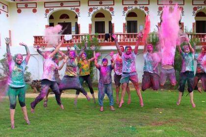 CElebrate your 20th with colourful ravers  in Rajasthan.