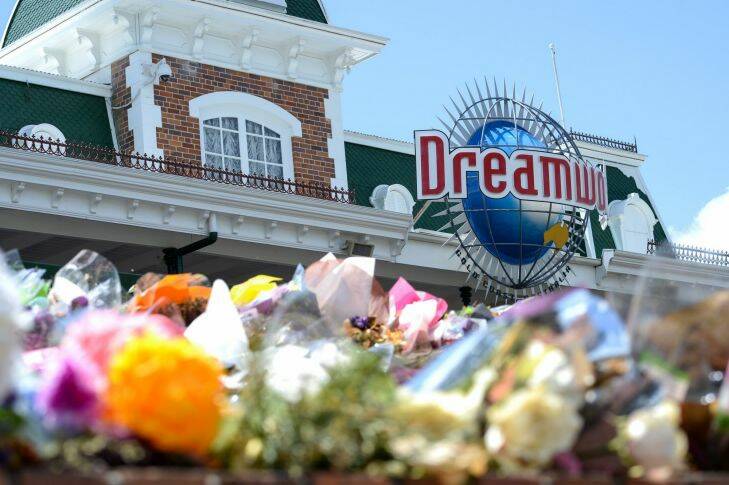 (Photo Mark Jesser/Fairfax Media) Gold Coast.
Dreamworld, Gold Coast, Queensland.
Dreamworld accident that claimed four lives. Flower tributes. Photo by Mark Jesser 7/11/2016 ?? Scenes at Dreamworld on the Gold Coast today as the funerals for two of the victims were being held in Canberra. Photo: Mark Jesser