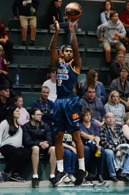 FOCUSED: Ballarat Miners' import Davon Usher enjoyed a double double on Saturday night and made timely three-point shots. Pictures: Kate Healy