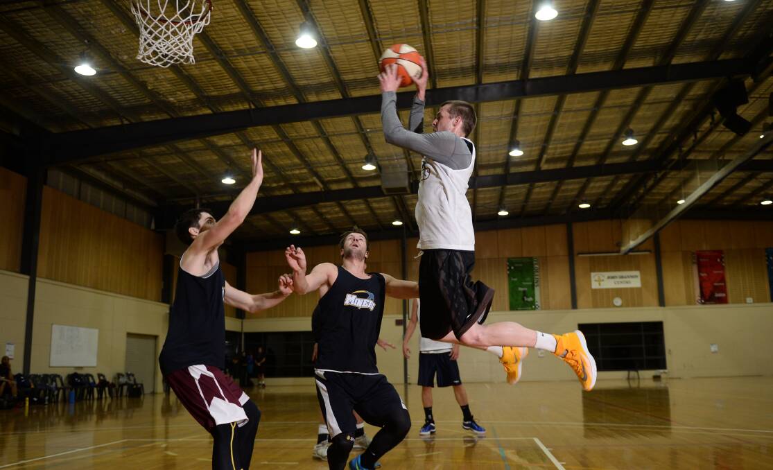 ON THE COURT: Ballarat Miners’ new recruit Nathan Sobey during his first training session on Tuesday night. PICTURE: ADAM TRAFFORD