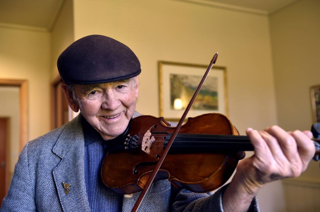 One-man band: Ballarat musician Frank Callahan died on Monday morning, aged 87. PICTURE: JEREMY BANNISTER