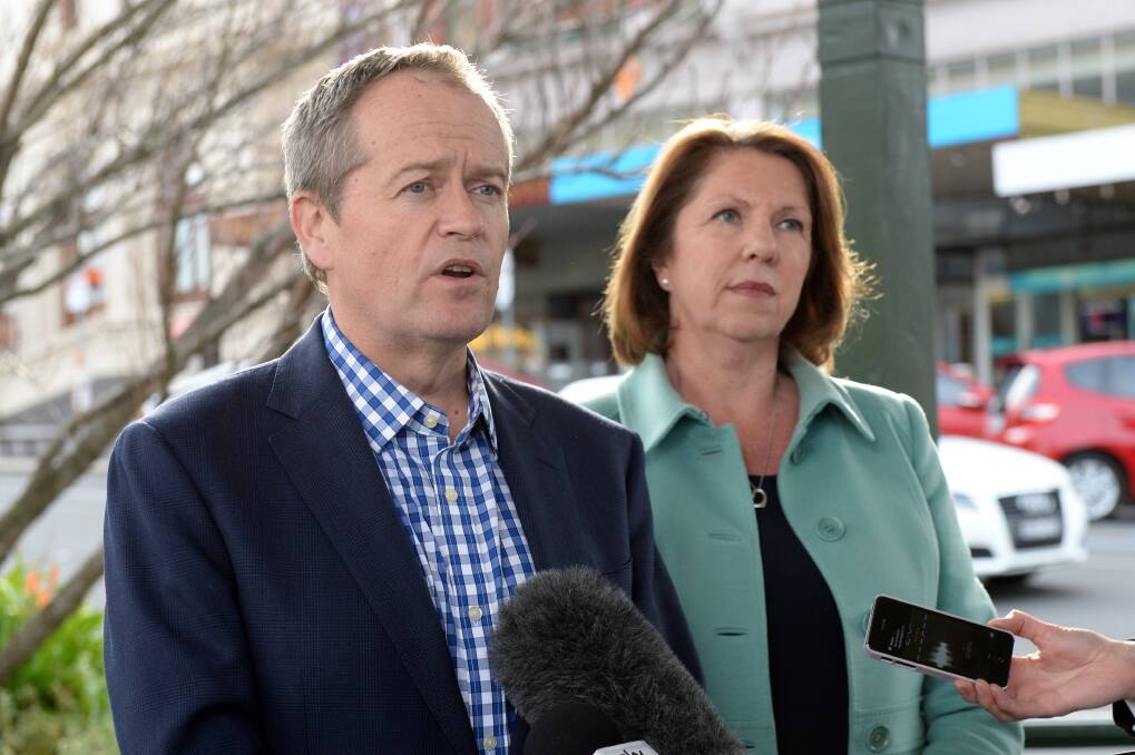 Wanting answers on health: Opposition Leader Bill Shorten, pictured with Ballarat MP Catherine King, visited Ballarat on Sunday.
PICTURE: KATE HEALY
