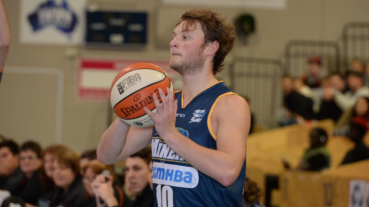 Basketball: Sean Massey to play first Miners game for the season