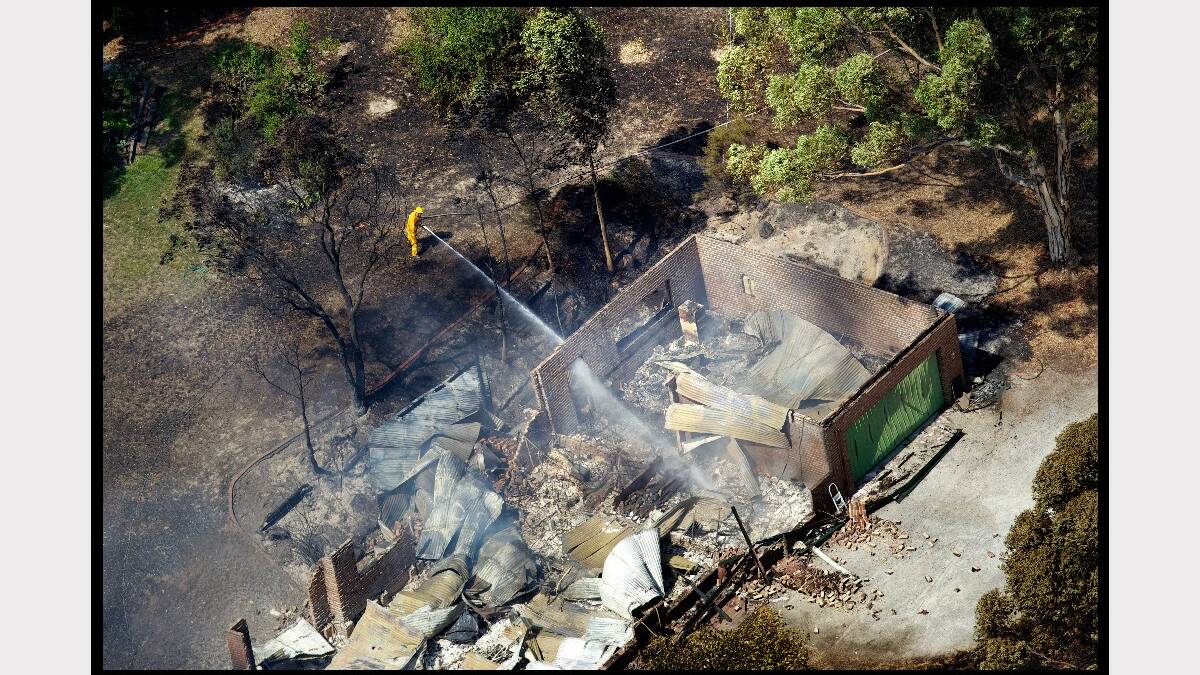 Houses destroyed in Warrandyte on the outskirts of Melbourne which was photographed from the air in a helicopter. Photo: Simon O'Dwyer. Fairfax Media. 