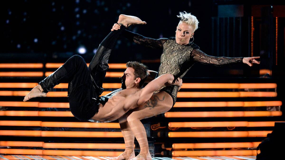 Singer Pink performs onstage during the 56th GRAMMY Awards at Staples Center on January 26, 2014 in Los Angeles, California. Photo: GETTY IMAGES