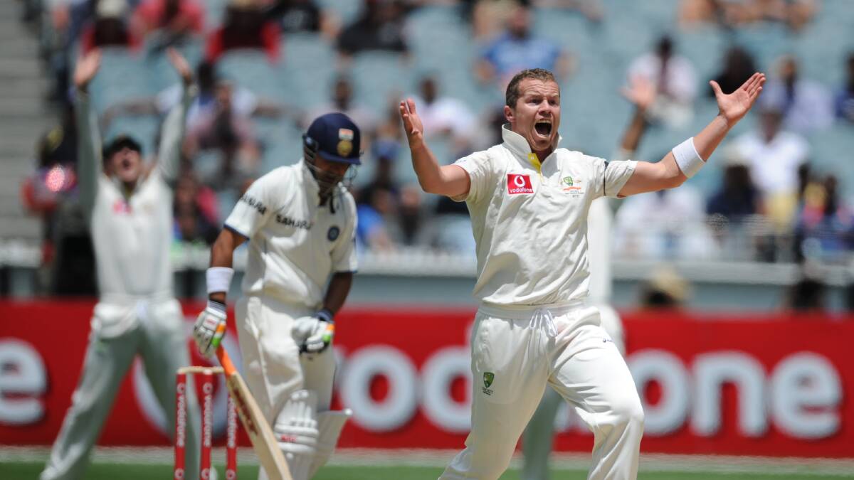 Victorian Peter Siddle running in to bowl with a screaming 80,000 Melbournians at his back is one of the most spine tingling parts of Boxing Day.