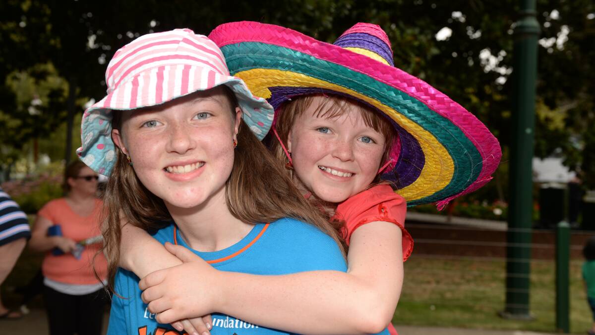 Katelyn Thomas, 14, and Mikayla Thomas, 10, of Wendouree at the Begonia Festival