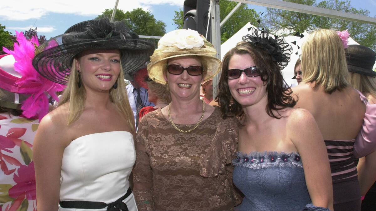 Ballarat Cup, Fashions on the field entrants from left, Kathy Browning (who won contemporary), Jan Browning and Shannon Browning.
