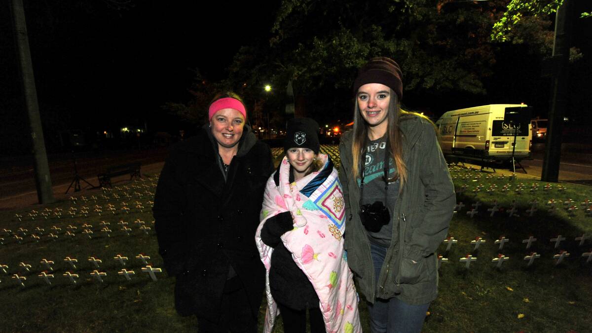 Vicki, Carly and Sarah Vinci at the dawn service. PICTURE: JEREMY BANNISTER