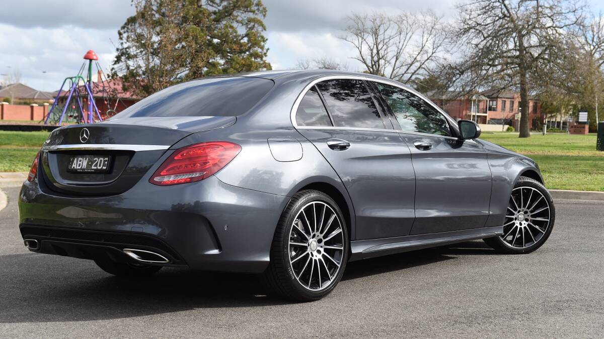 Country Cars test drives the Mercedes-Benz C250.
