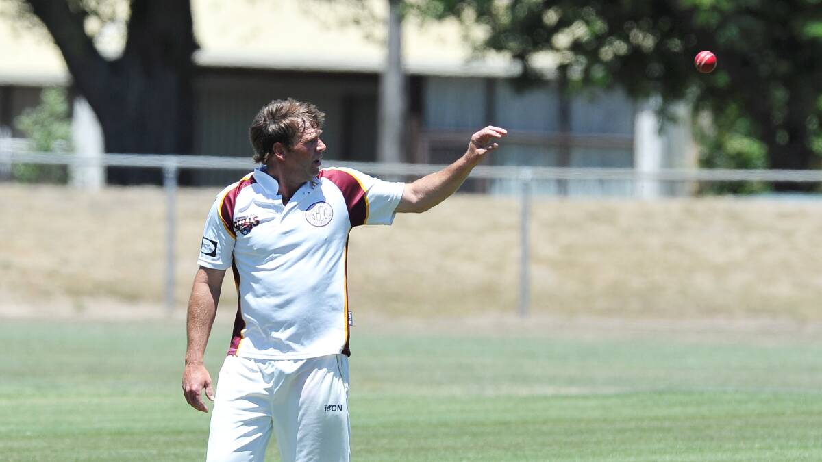 Brown Hill fast bowler Shane Harwood at Western Oval against Wendouree on Saturday. Photo: Lachlan Bence
