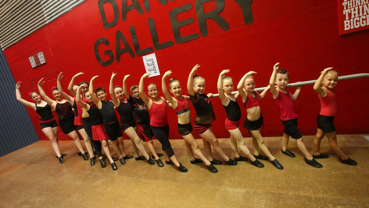 Excited students of Danze Gallery in the Illawarra prepare for a holiday workshop.  Picture: Robert Peet 