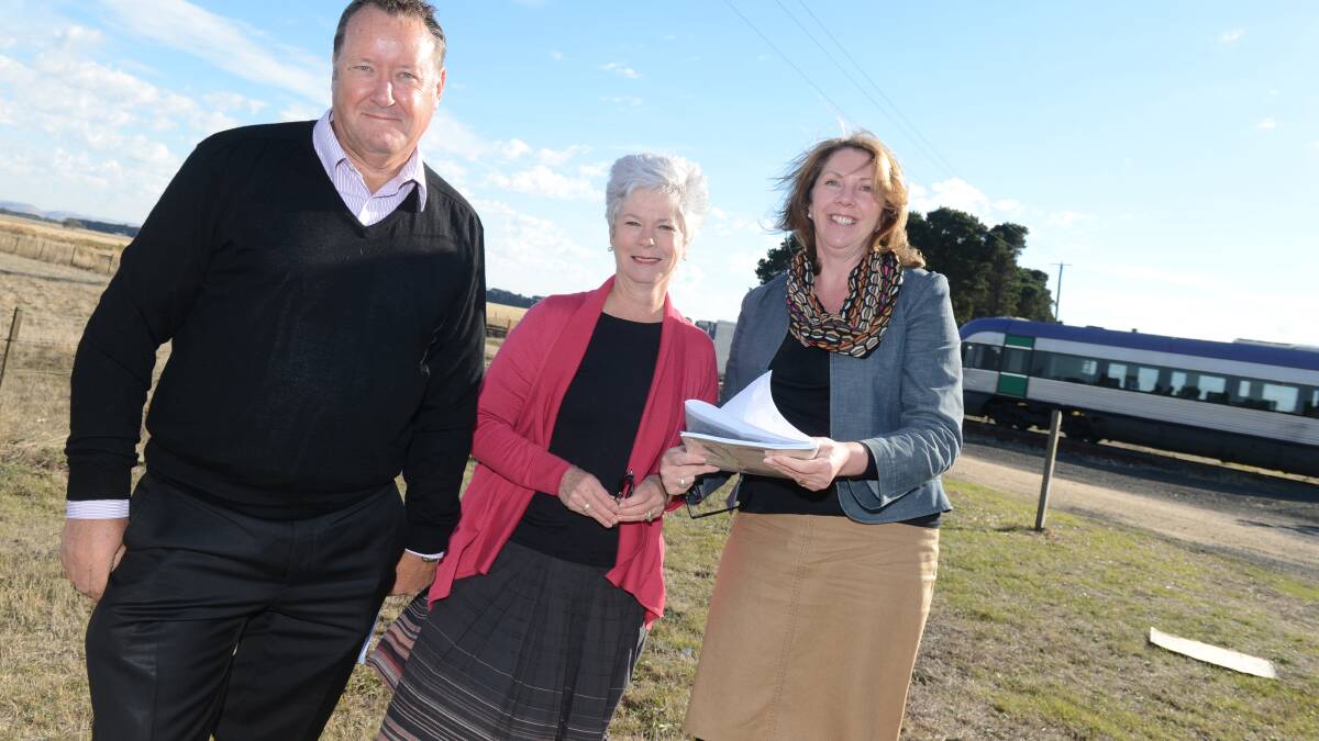 CEO of the Committee for Ballarat, John Kilgour, Chair of the Committee for Ballarat, Ms Judy Verlin AM and Minister for Regional Services, Local Communities and Territories, the Member for Ballarat, Catherine King at the proposed freight hub site.