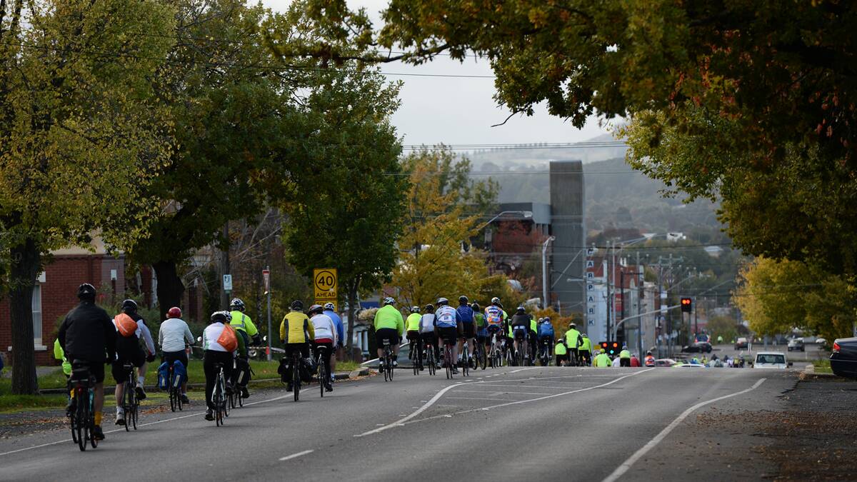 Ballarat Autumn Day riders heading along Dana Street.