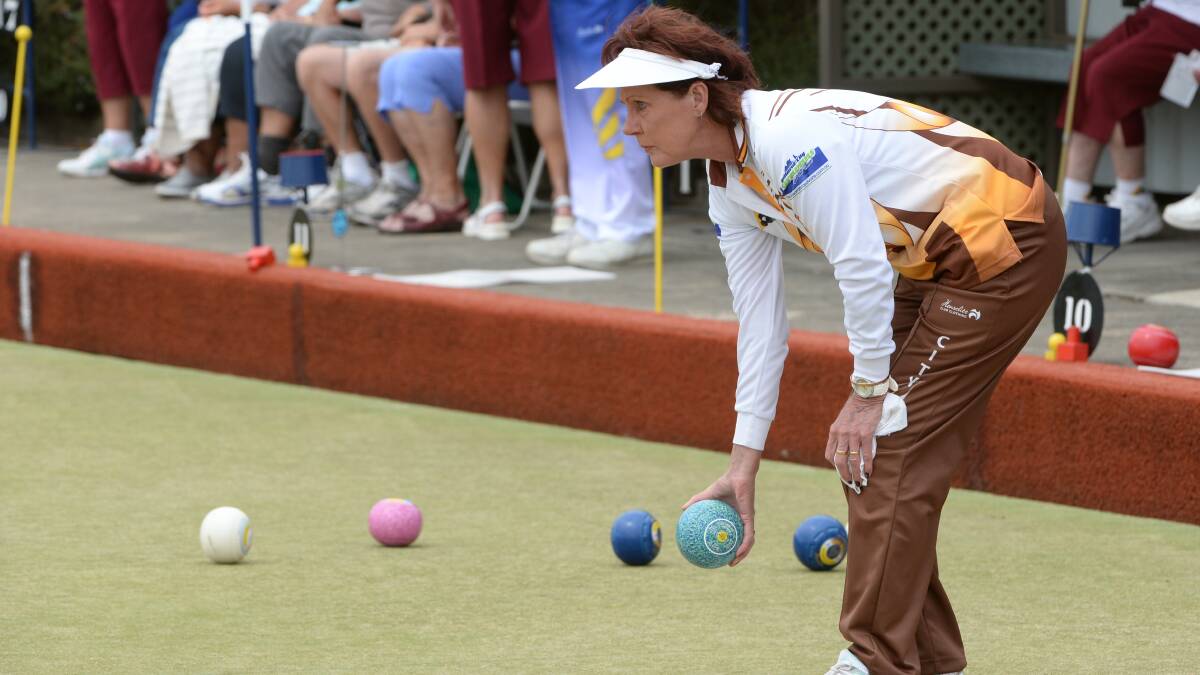 Kerry Watts bowls for City Oval in the BDBD midweek division one pennant preliminary final.