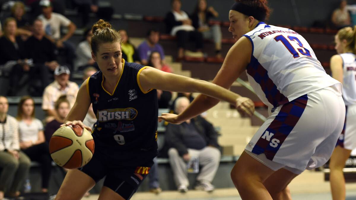 Ashleigh Stonehouse (pictured here in a match against Nunawading earlier this month) got 11 points and six rebounds.