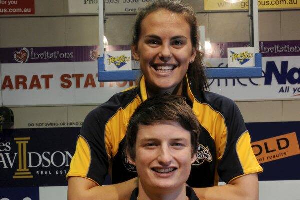 LEFT: Horsham duo Cass Hobbs and Shaun Bruce will be on show in the Ballarat-Bendigo blockbuster double header at the Minerdome on Saturday night for The Courier-Bendigo Advertiser Cup. Picture: Jeremy Bannister