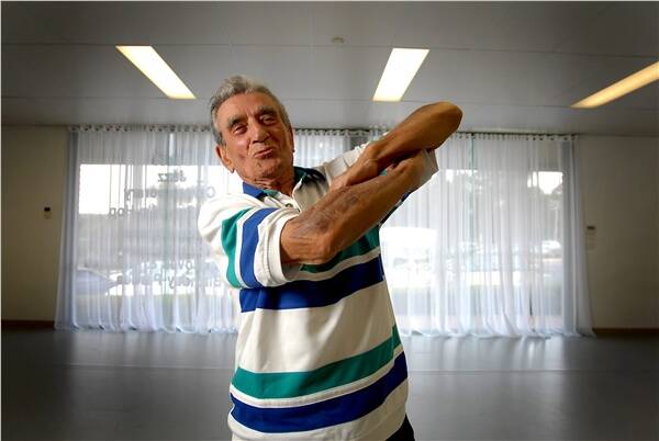 HEY DUDE: Ballarat's 91-year-old hip hop dance student George Bramley breaks a few moves. Picture: Dominic O'Brien