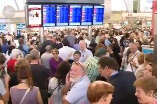Sydney airport chaos after security breach