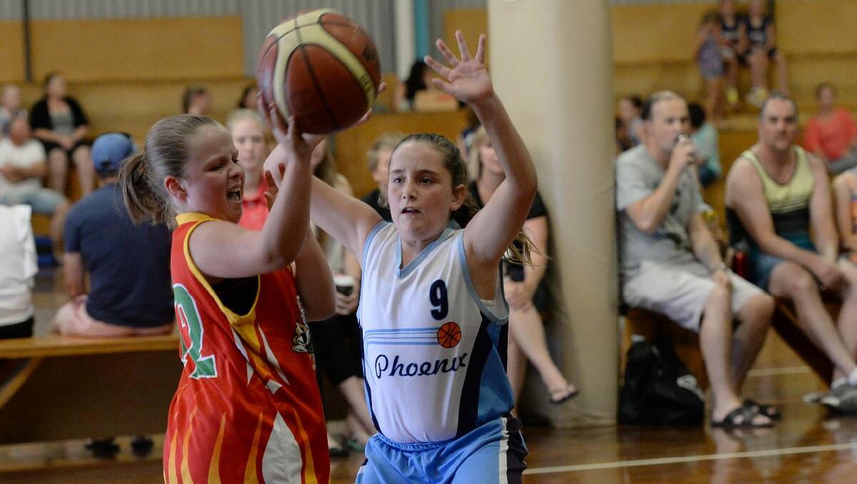 12A Girls Basketball. Abby Clyne, Celtic Tigers and Sarah White, Phoenix. PIC: KATE HEALY